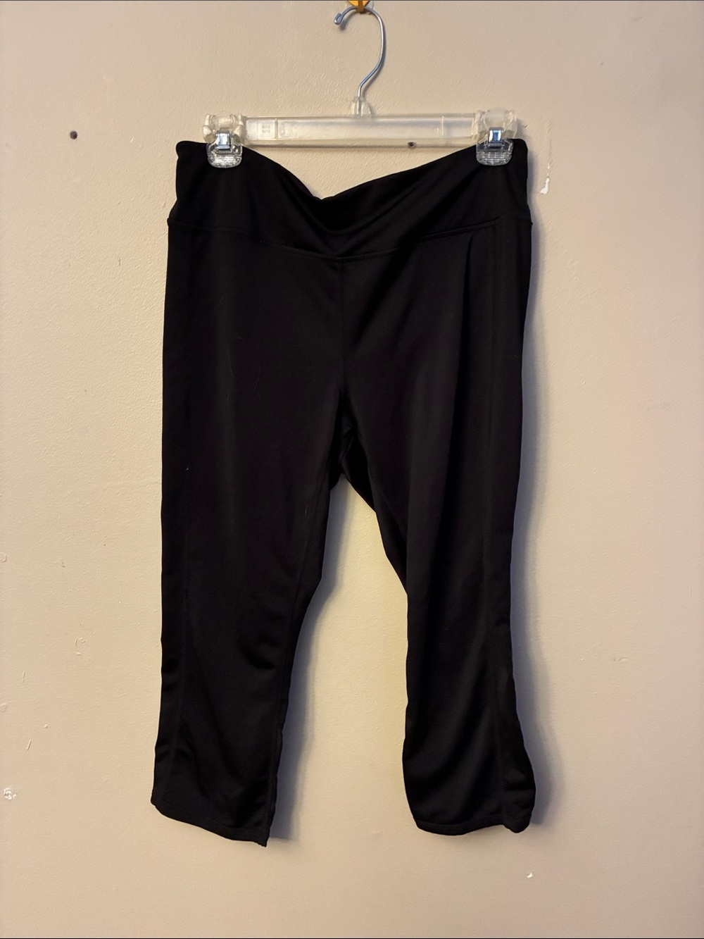 Women’s Black Capri Leggings with Fold-Over Waistband